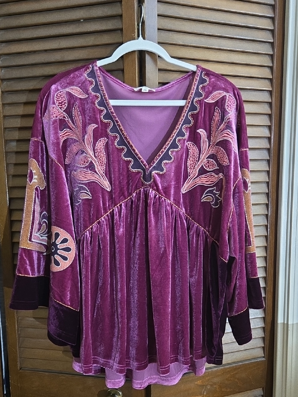 Boho Velvet Embroidered V-Neck Tunic Top in Deep Magenta